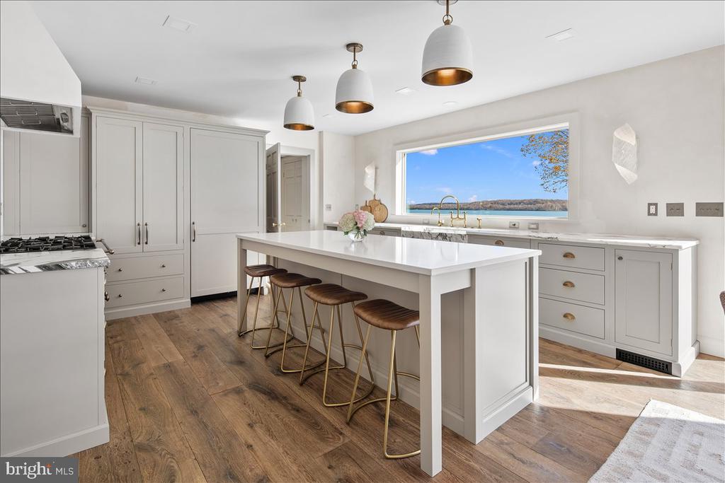 3903 BELLE RIVE TERRACE