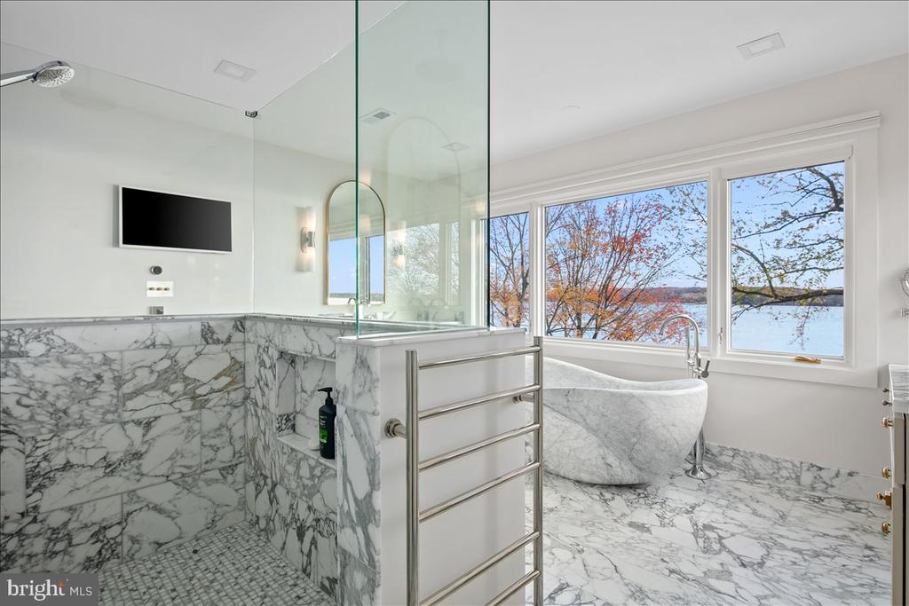 3903 BELLE RIVE TERRACE