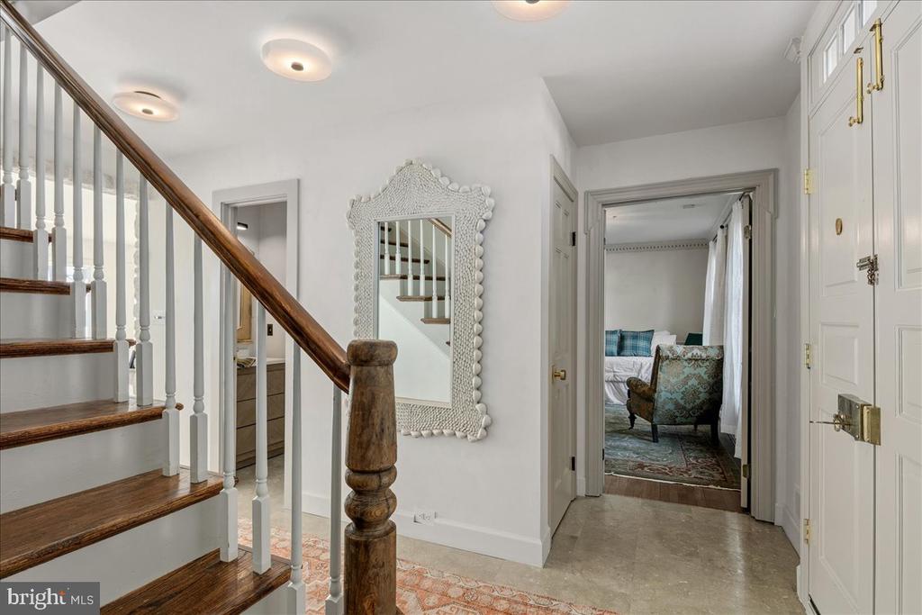 3903 BELLE RIVE TERRACE