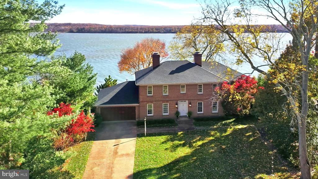 3903 BELLE RIVE TERRACE