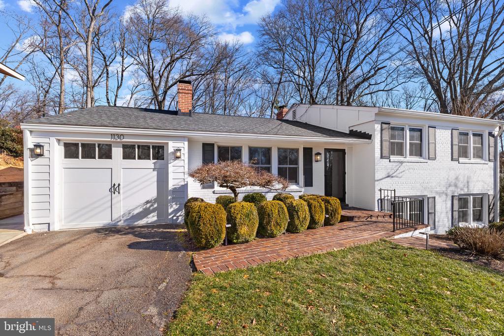 1130 CAMERON ROAD