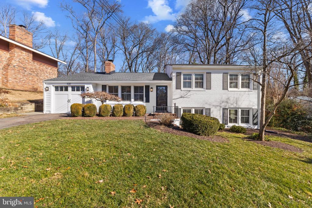1130 CAMERON ROAD