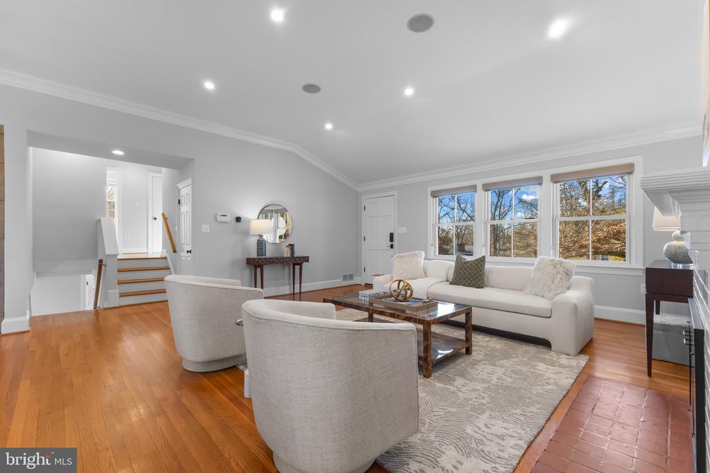 1130 CAMERON ROAD