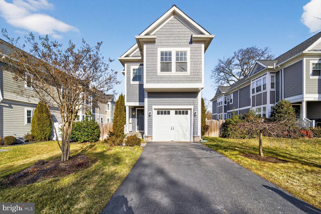 8113 WELLINGTON ROAD