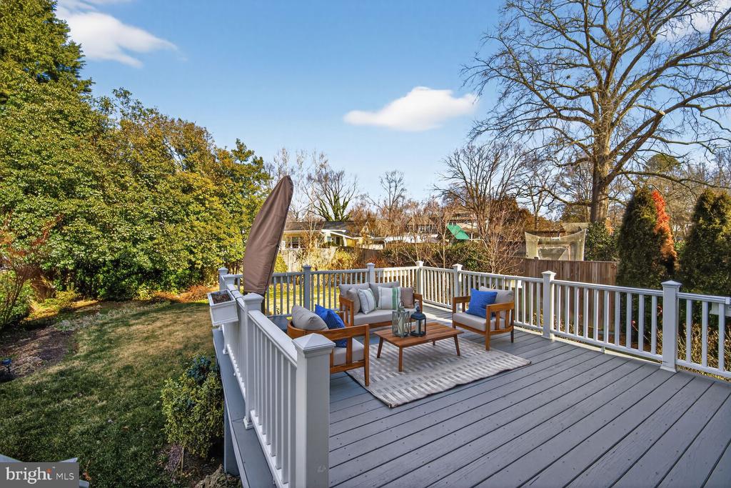 8113 WELLINGTON ROAD