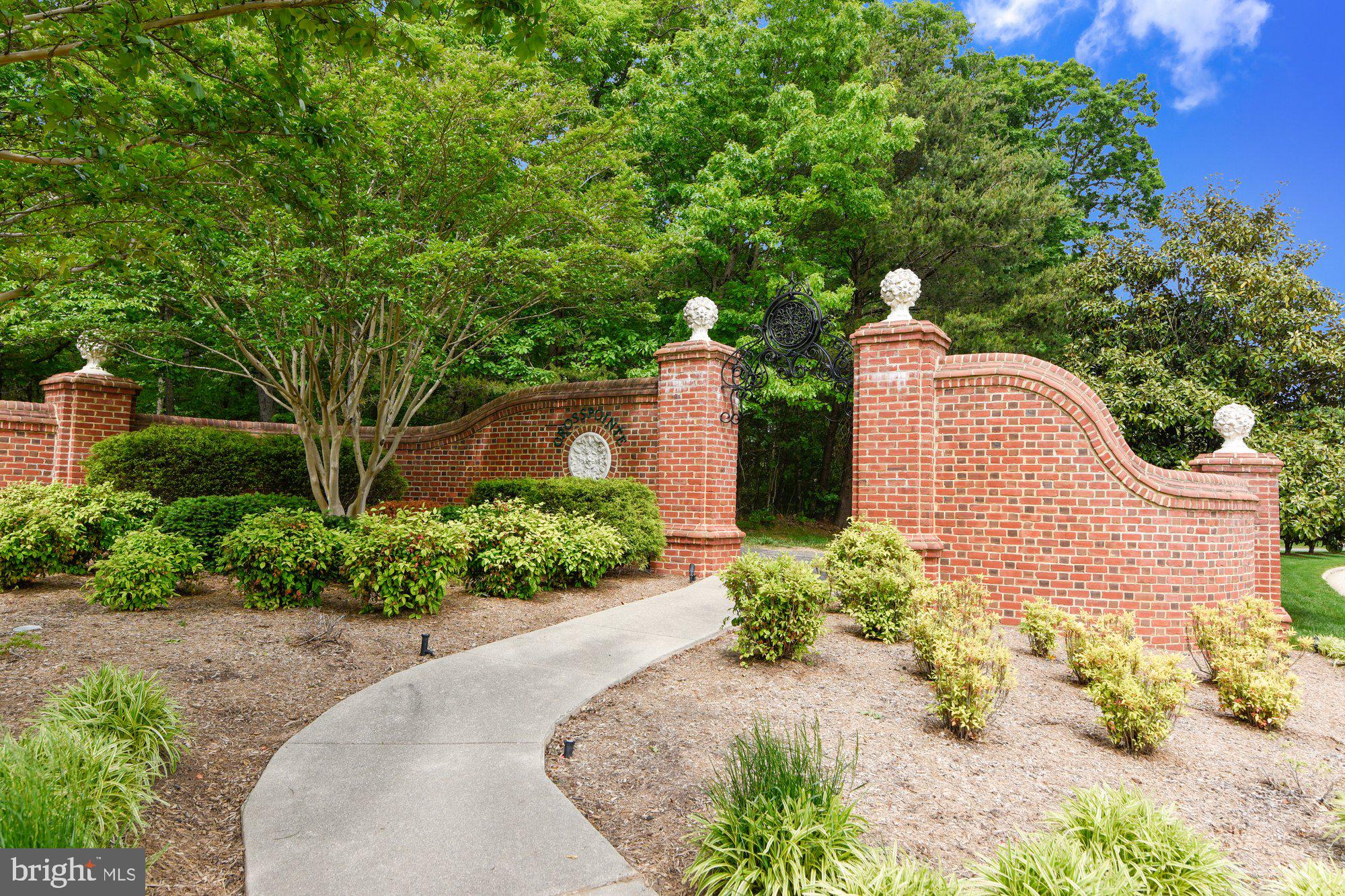 8514 OAK CHASE CIRCLE
