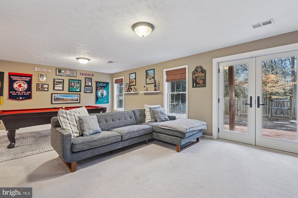 8514 OAK CHASE CIRCLE