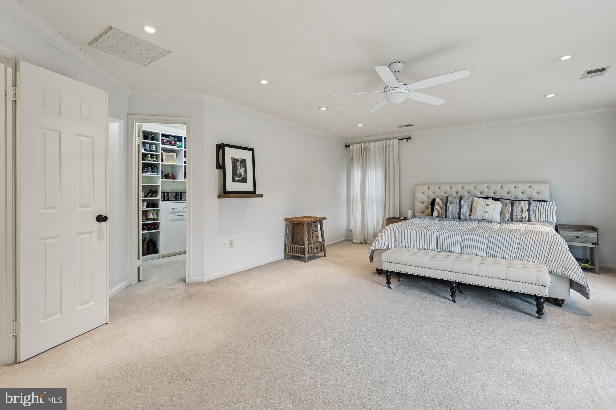 8514 OAK CHASE CIRCLE