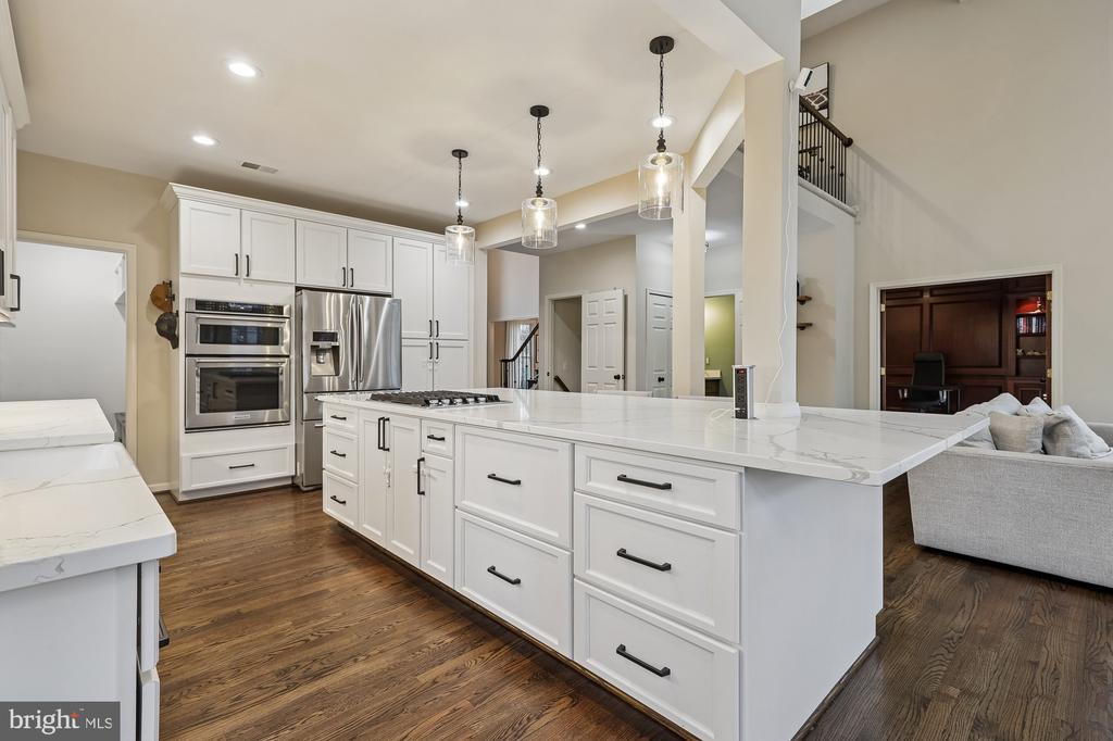 8514 OAK CHASE CIRCLE