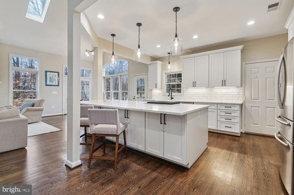 8514 OAK CHASE CIRCLE