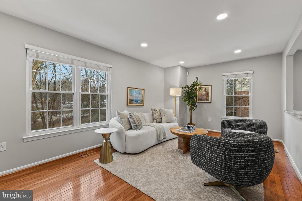 5759 HERITAGE HILL DRIVE