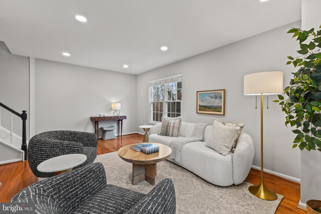 5759 HERITAGE HILL DRIVE