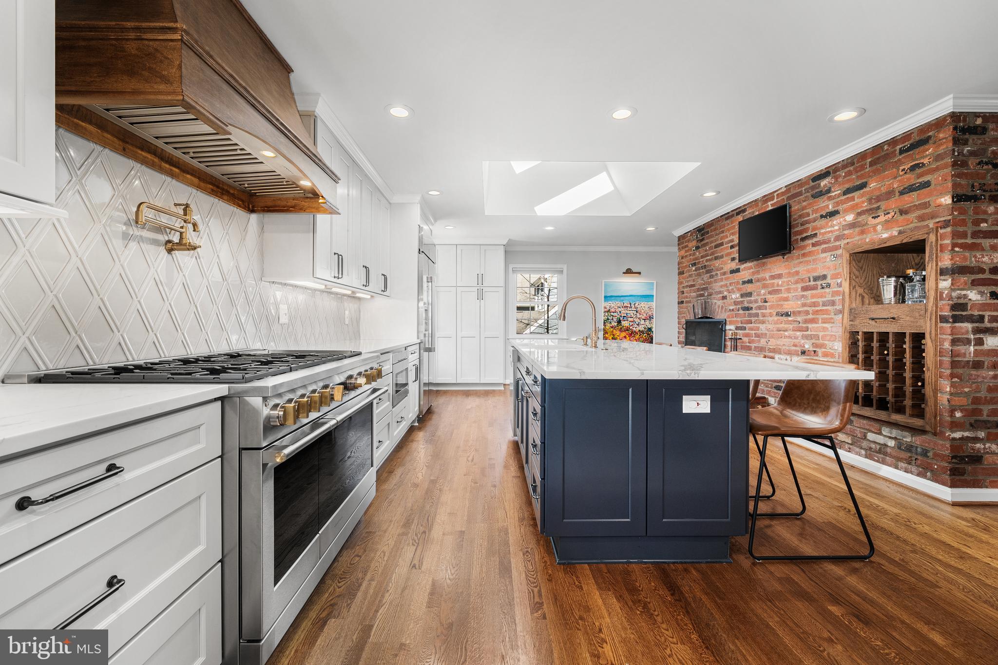 1107 POTOMAC LANE