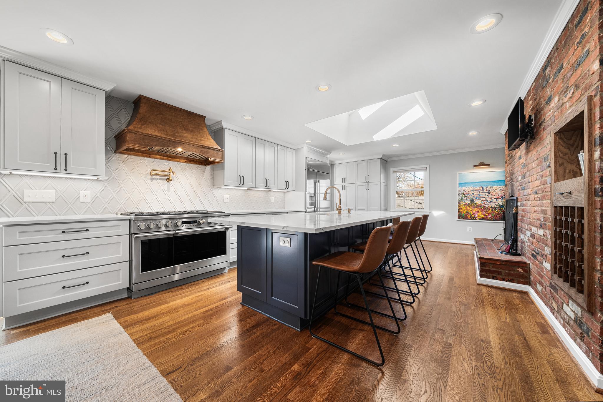 1107 POTOMAC LANE