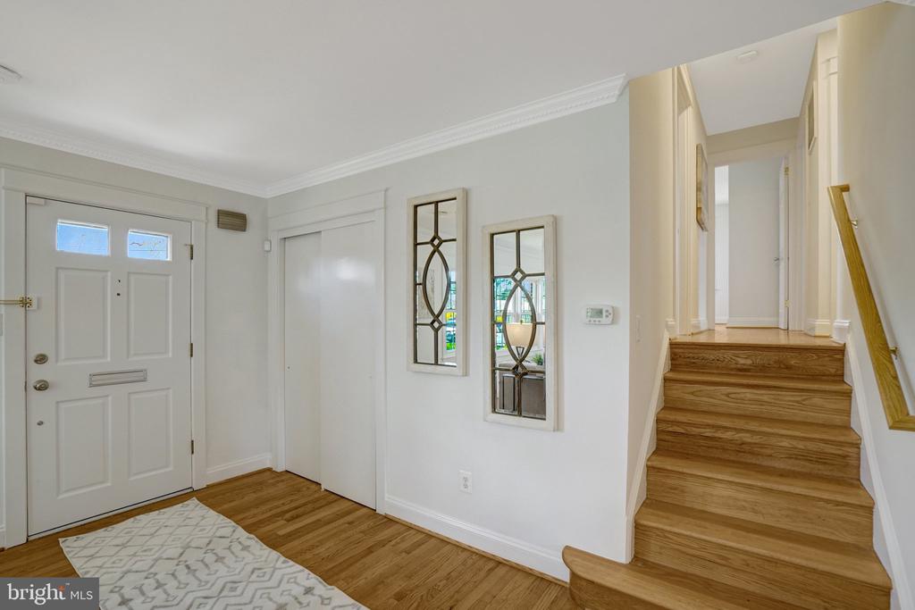 1012 CROTON DRIVE