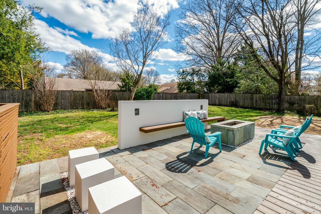 1012 CROTON DRIVE