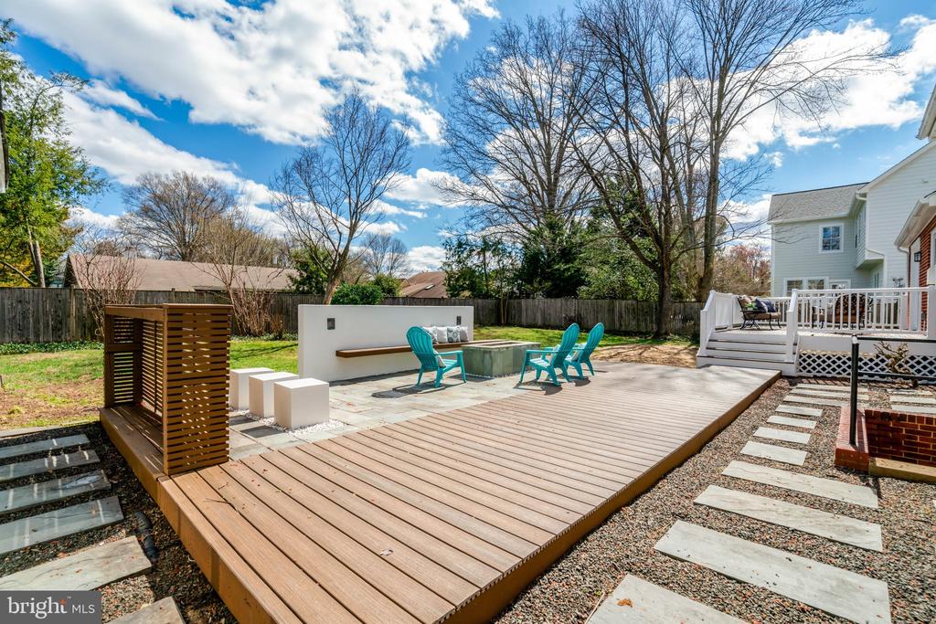 1012 CROTON DRIVE