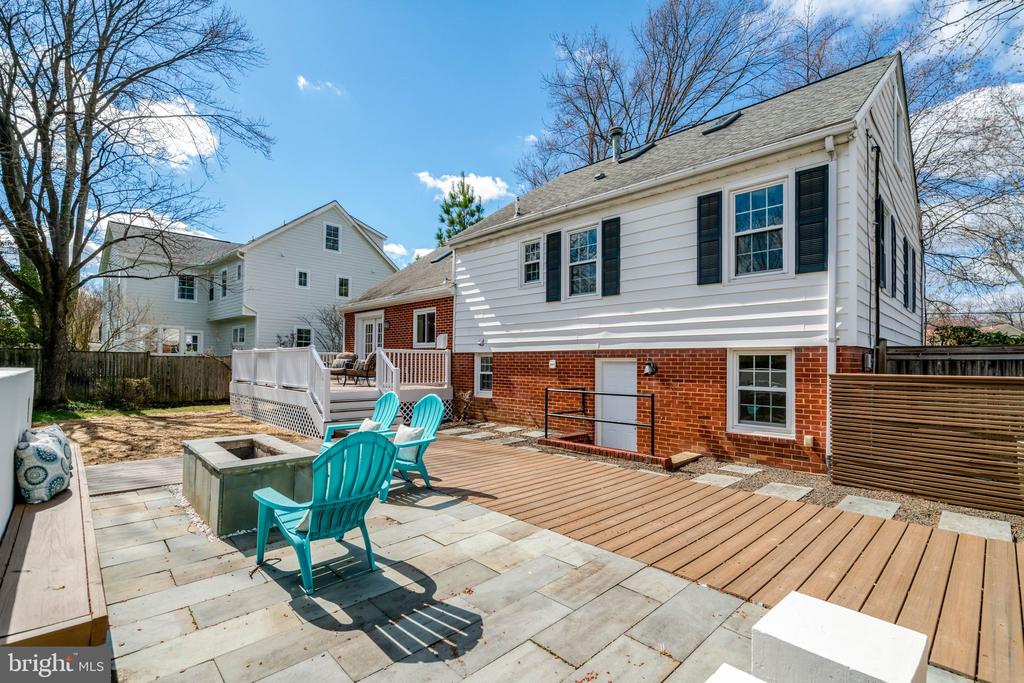 1012 CROTON DRIVE