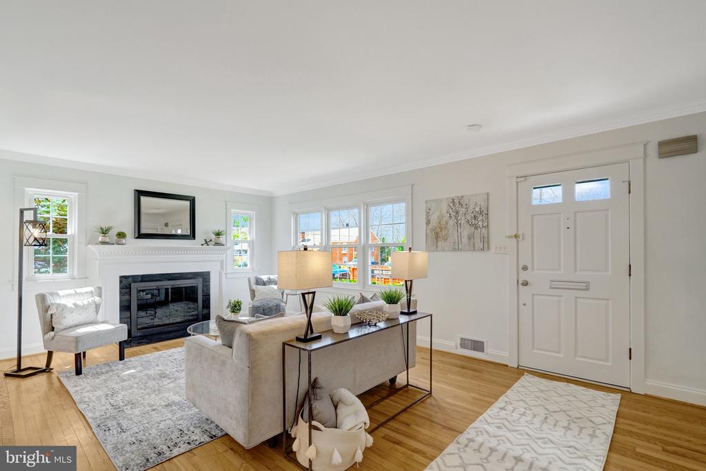 1012 CROTON DRIVE