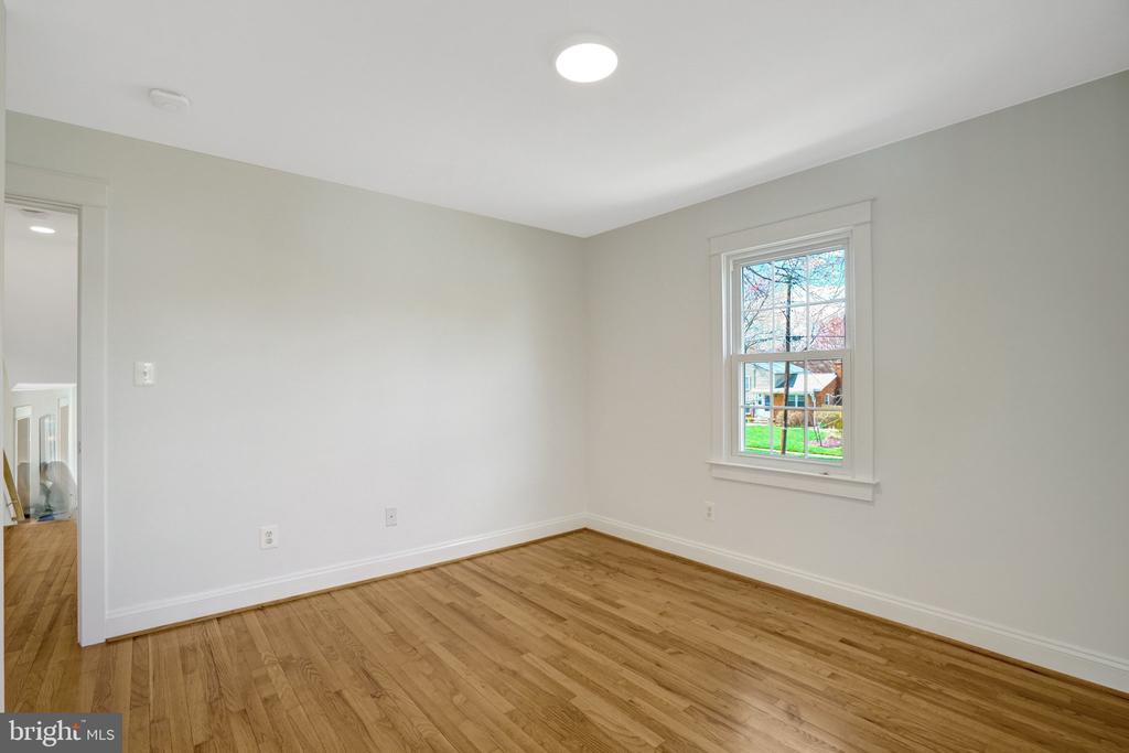 1012 CROTON DRIVE