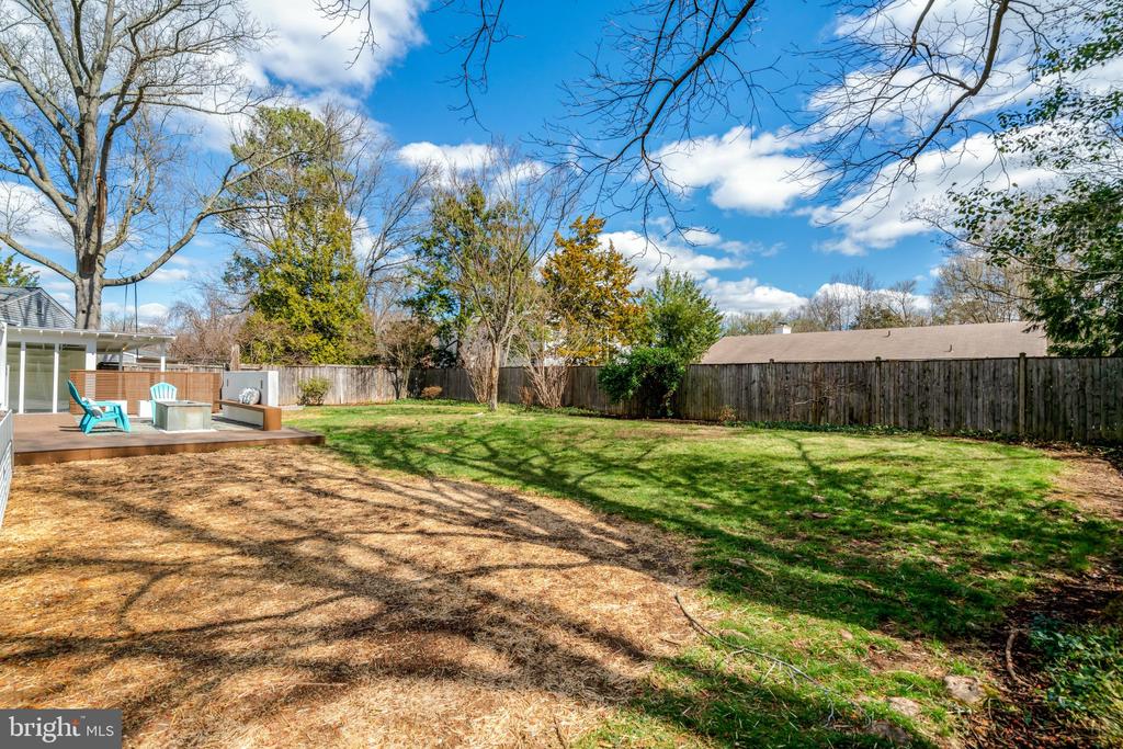 1012 CROTON DRIVE