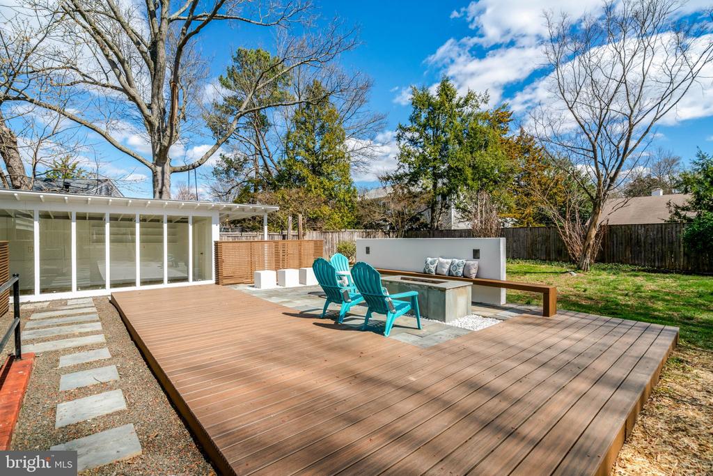1012 CROTON DRIVE