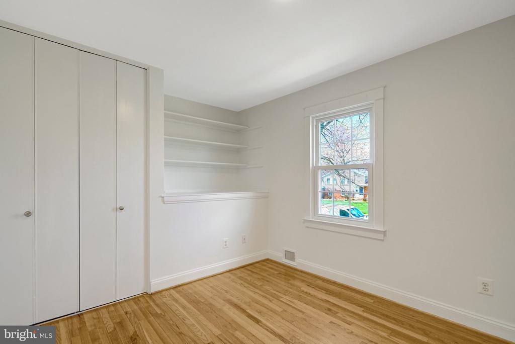 1012 CROTON DRIVE