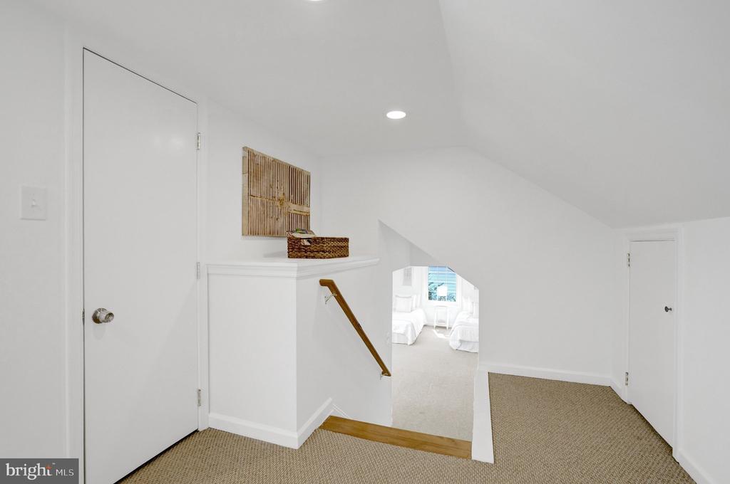1012 CROTON DRIVE