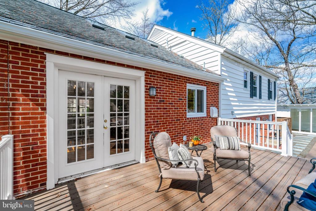 1012 CROTON DRIVE