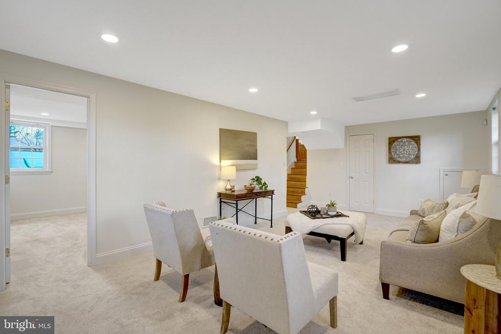1012 CROTON DRIVE