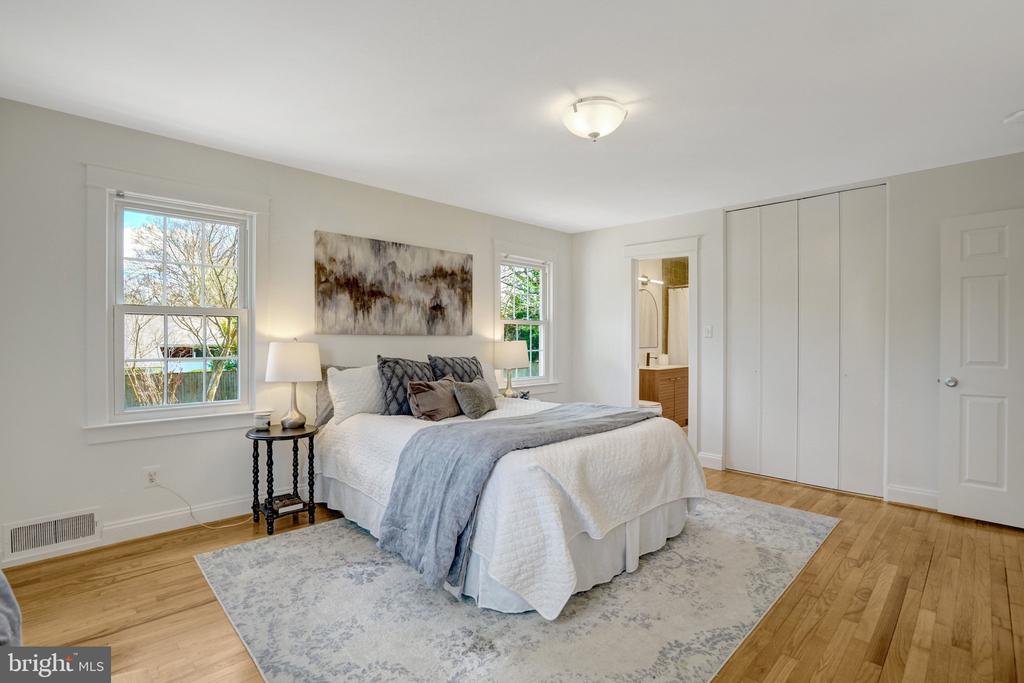 1012 CROTON DRIVE