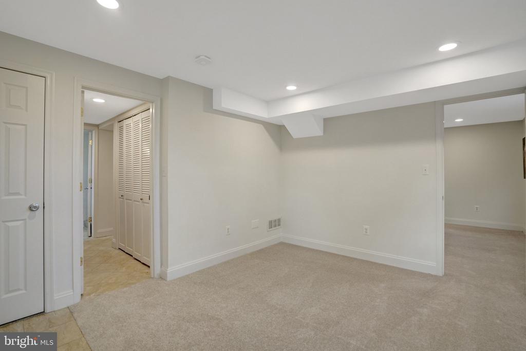 1012 CROTON DRIVE