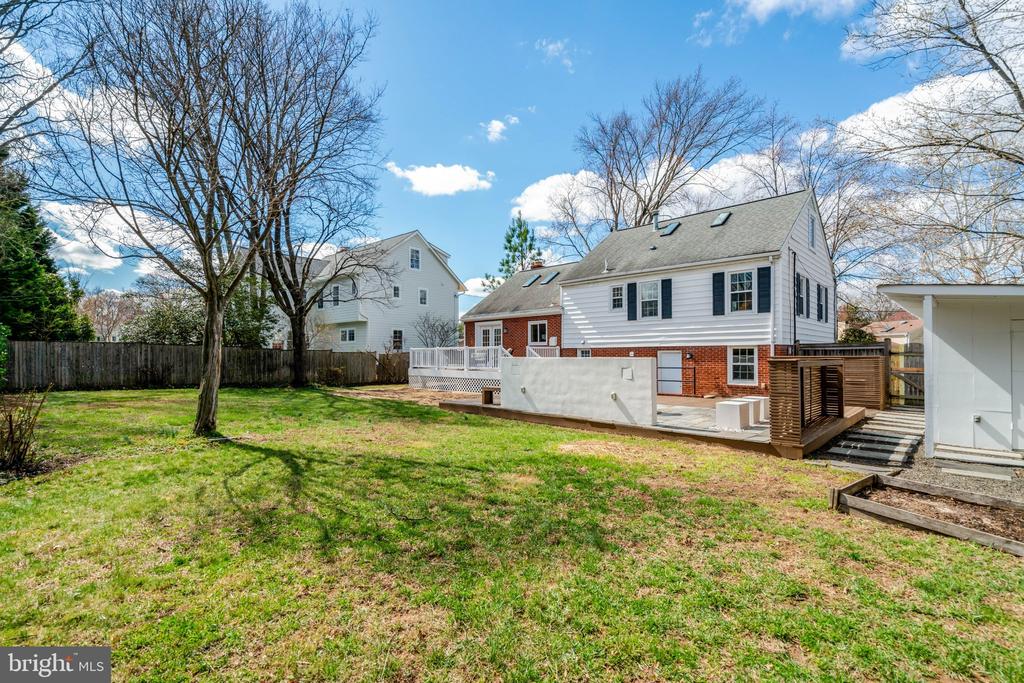1012 CROTON DRIVE
