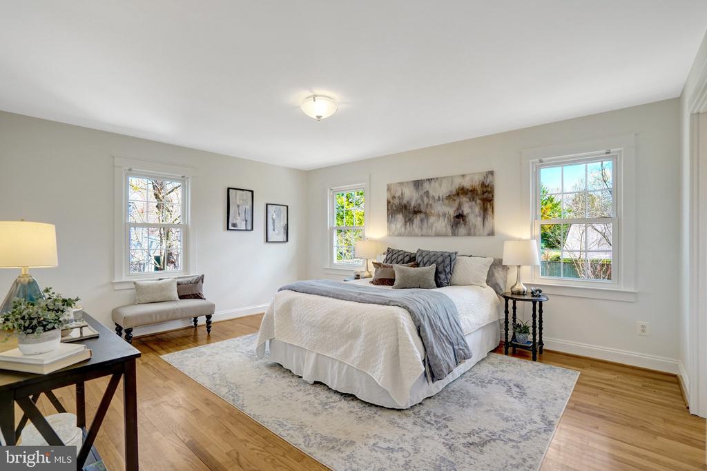1012 CROTON DRIVE