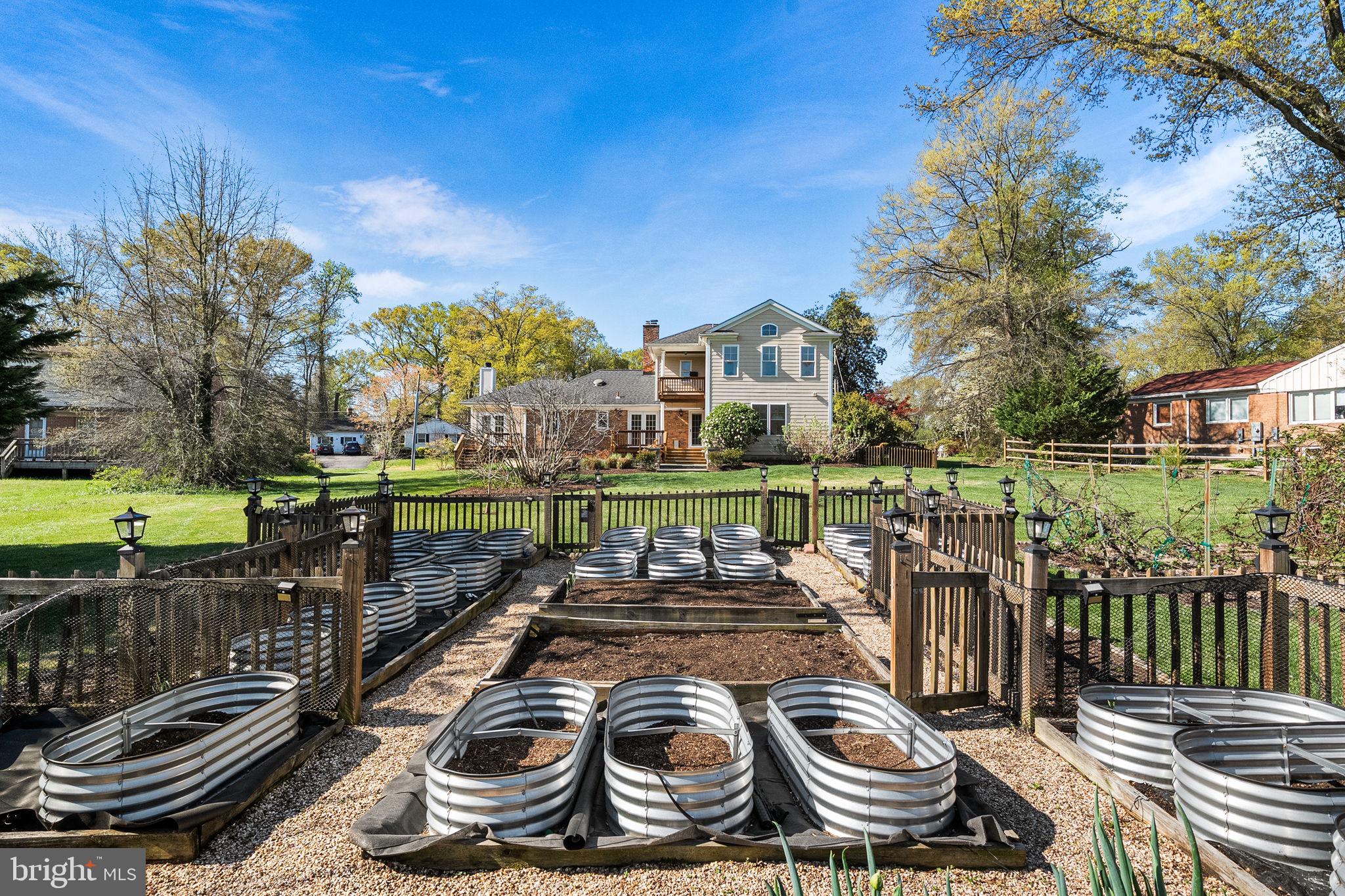 5216 REMINGTON DRIVE