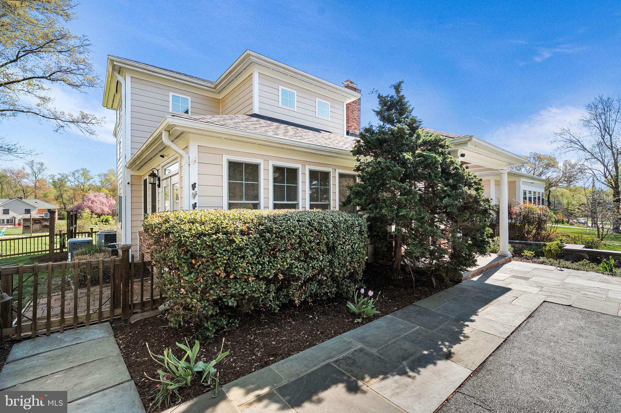 5216 REMINGTON DRIVE