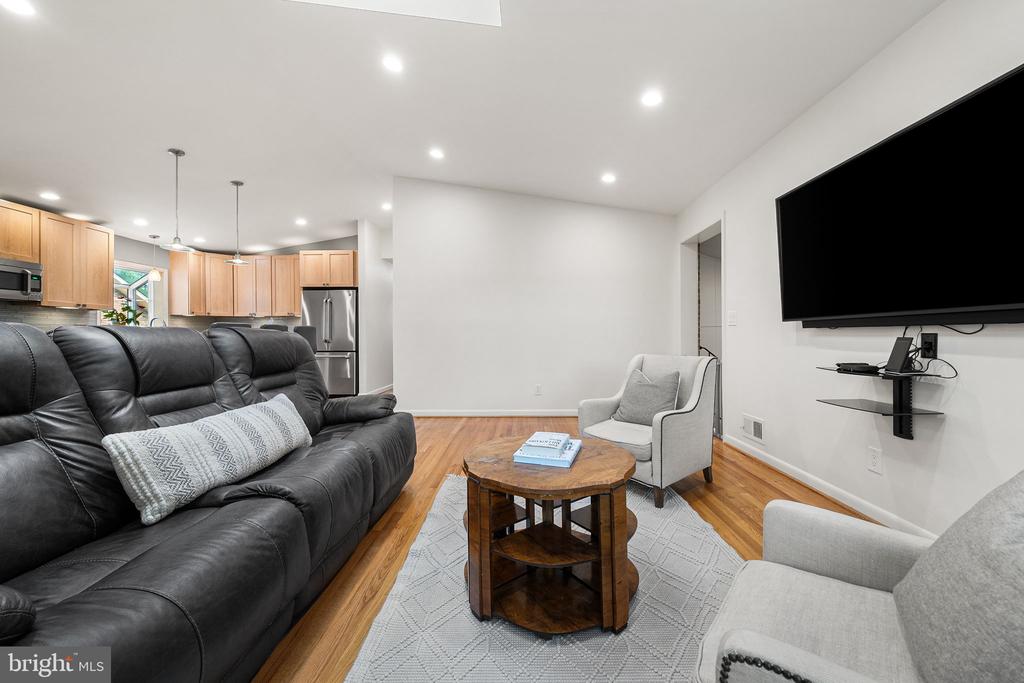 8408 BREWSTER DRIVE