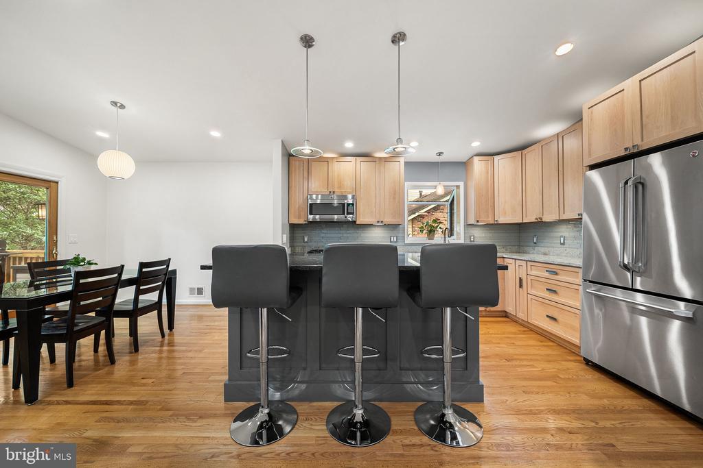 8408 BREWSTER DRIVE