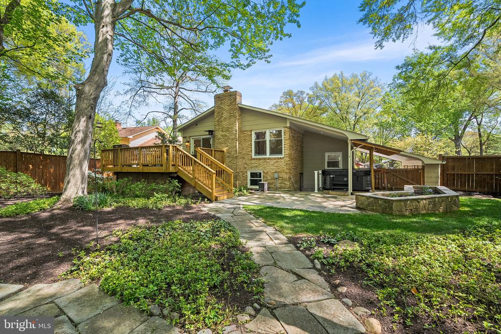 8408 BREWSTER DRIVE