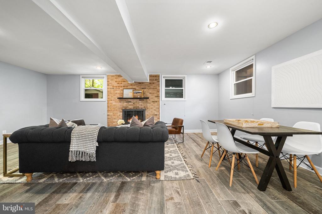 8408 BREWSTER DRIVE