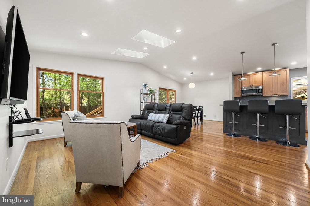 8408 BREWSTER DRIVE