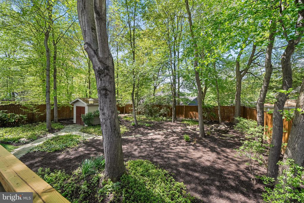 8408 BREWSTER DRIVE