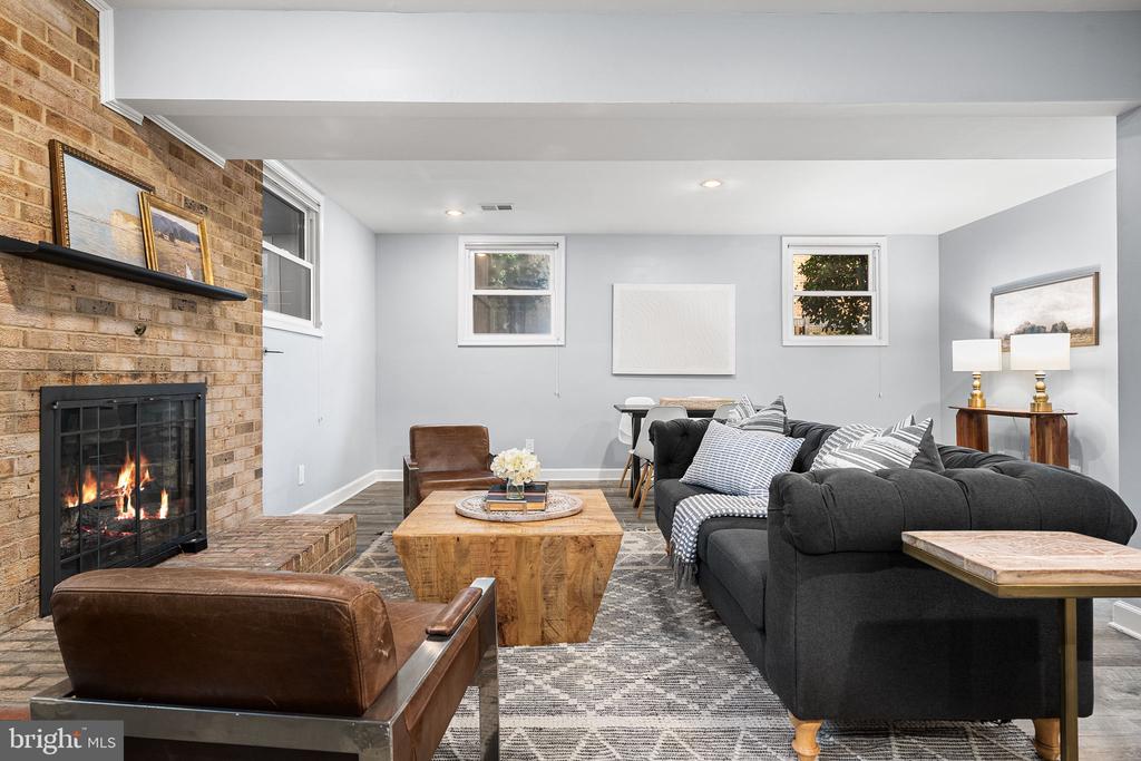 8408 BREWSTER DRIVE