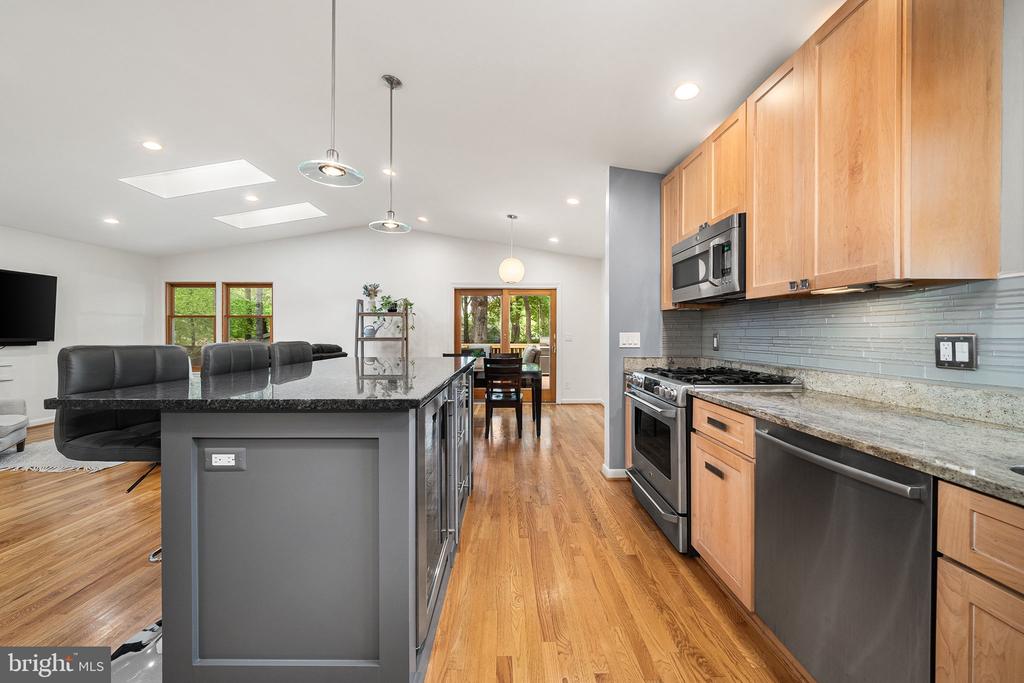 8408 BREWSTER DRIVE