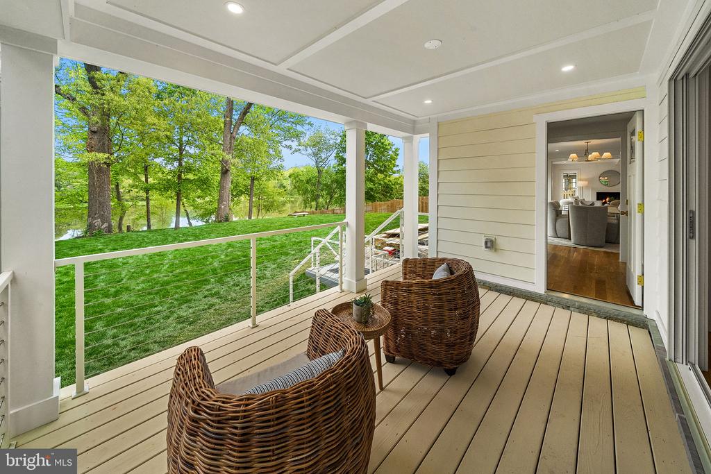 3175 WOODLAND LANE