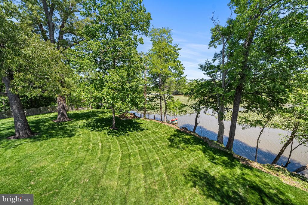3175 WOODLAND LANE