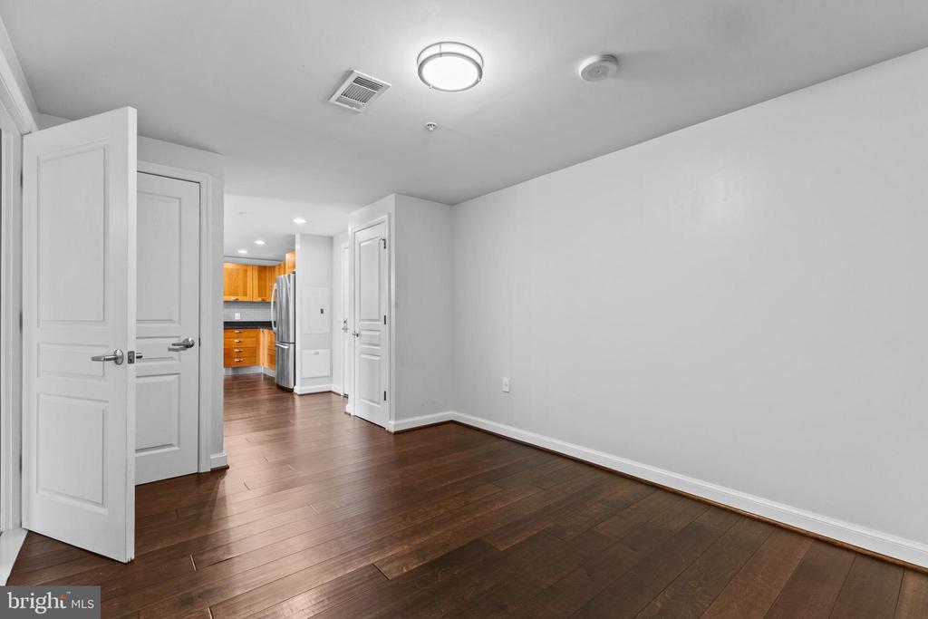 2451 MIDTOWN AVENUE 616