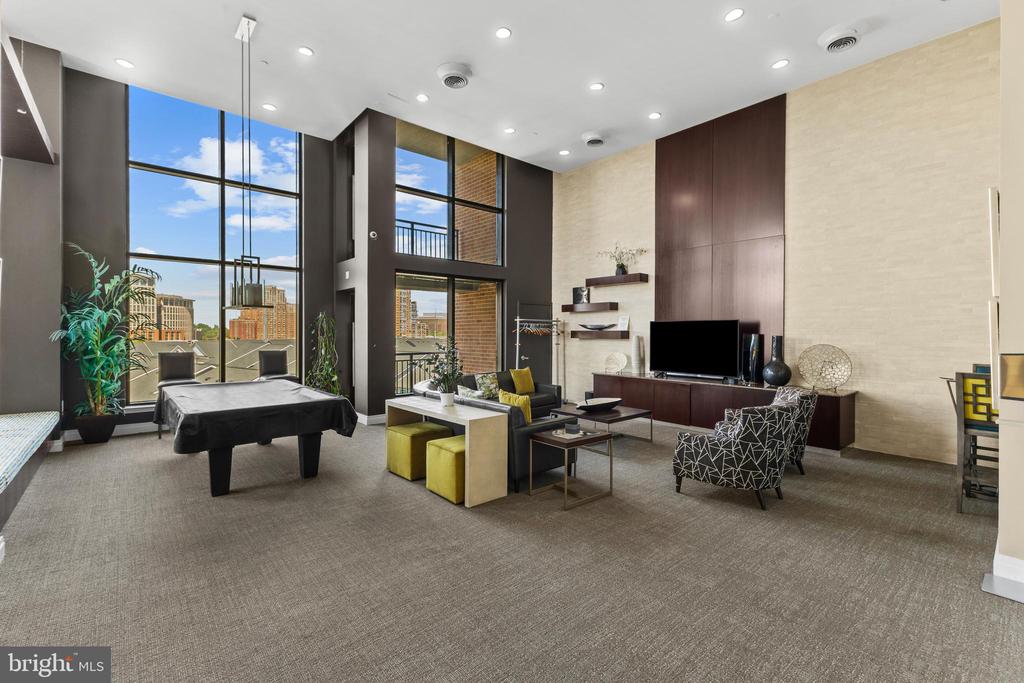 2451 MIDTOWN AVENUE 616