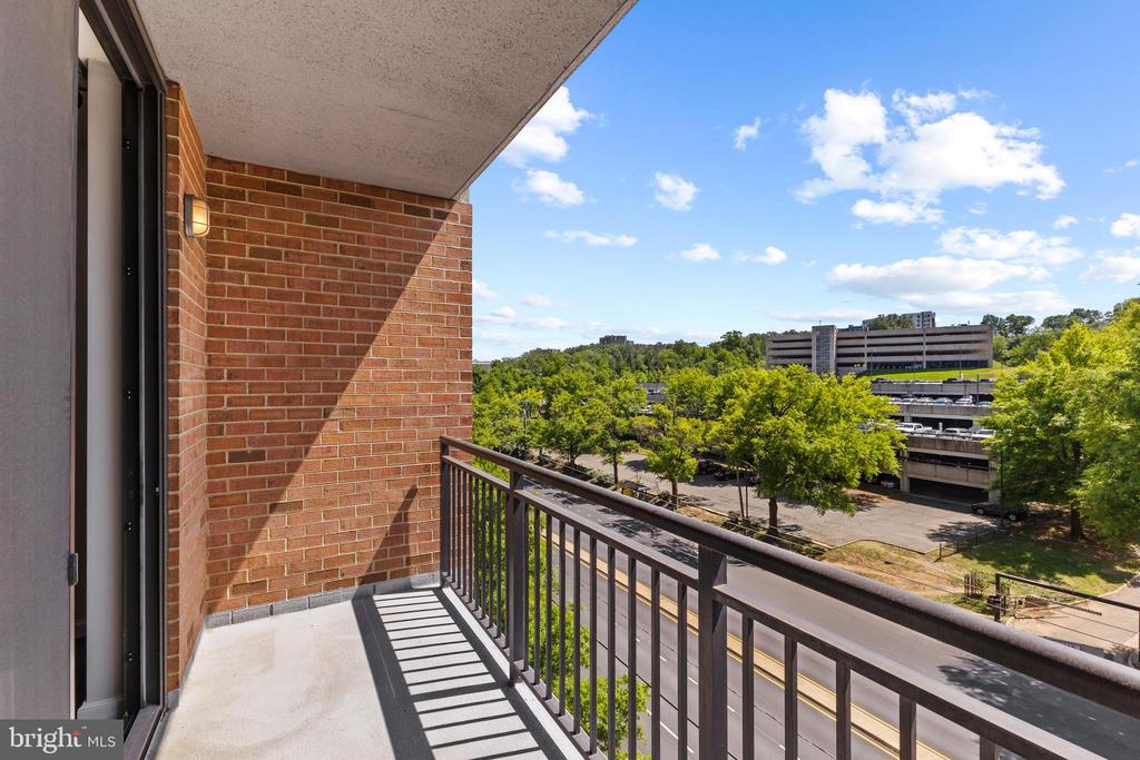 2451 MIDTOWN AVENUE 616