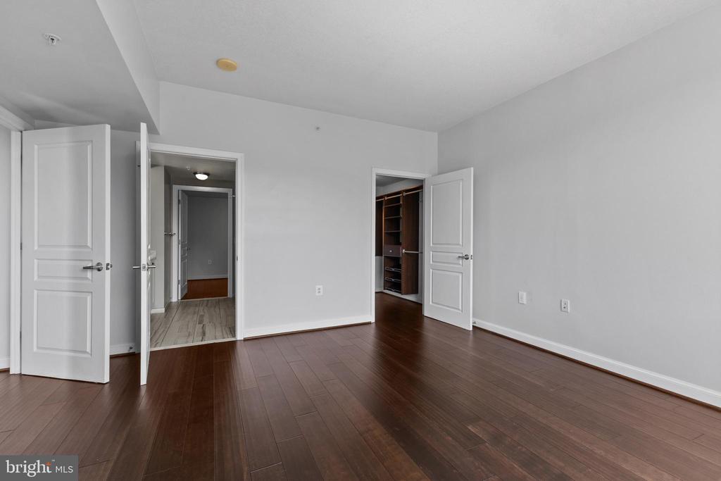 2451 MIDTOWN AVENUE 616